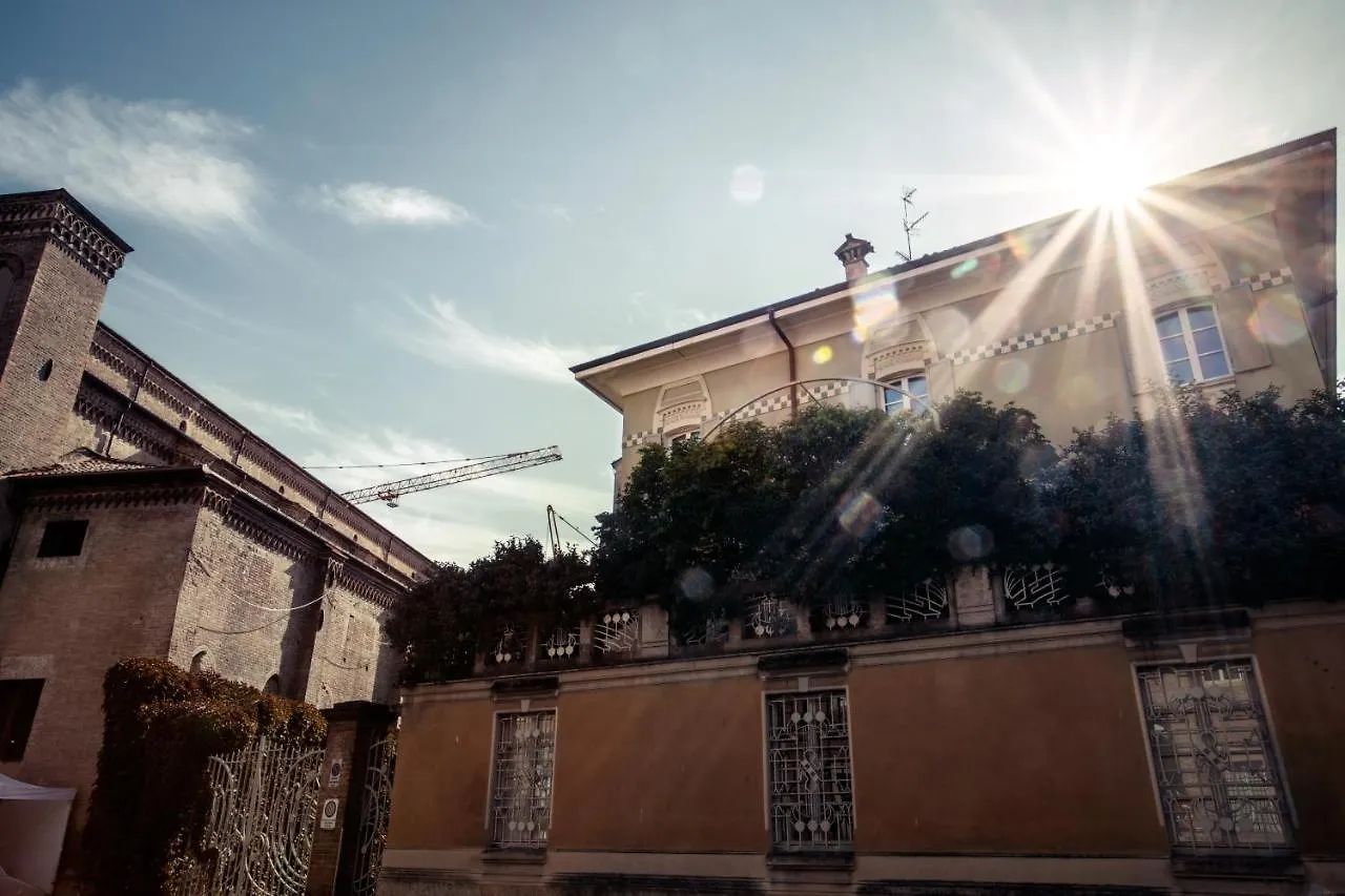 Residence Liberty Parma 3*,